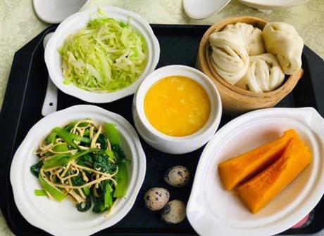 制作月子餐